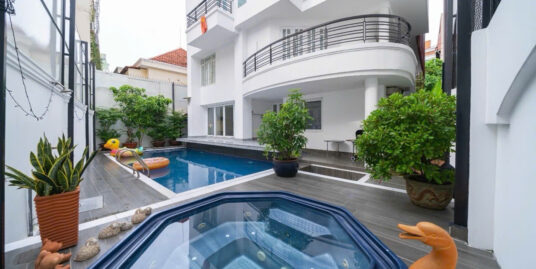Bán Gấp căn biệt thự sân vườn hồ bơi 3A đường 42 – Thảo Điền – Quận 2